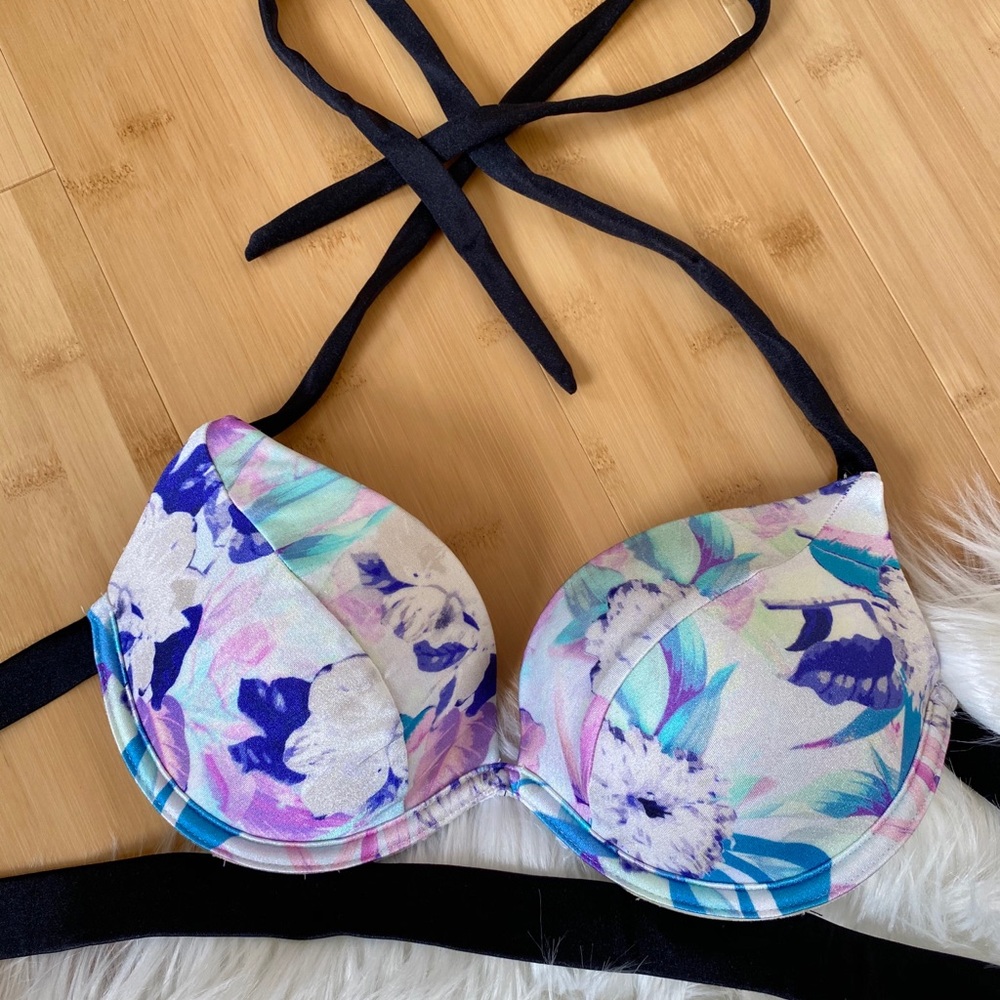Victoria Secret bikini top 👙